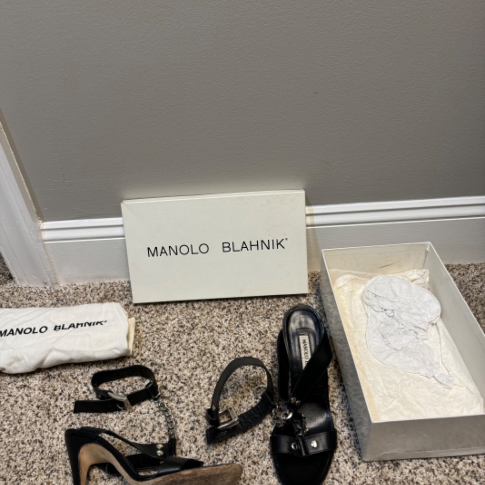 Manolo Blahnik black heels size 6